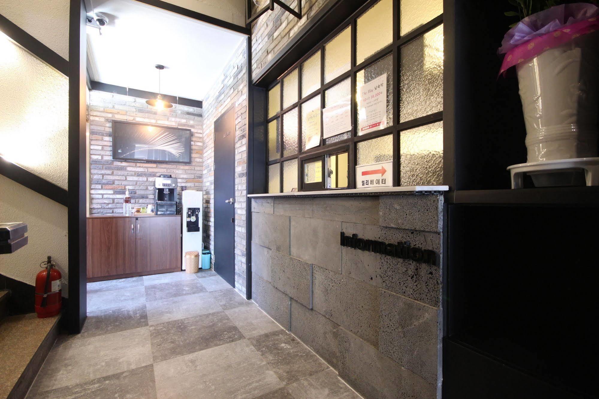 The May Hotel Busan Buitenkant foto
